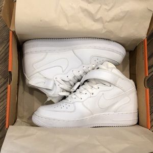 Nike Men’s Air Force 1 Mid